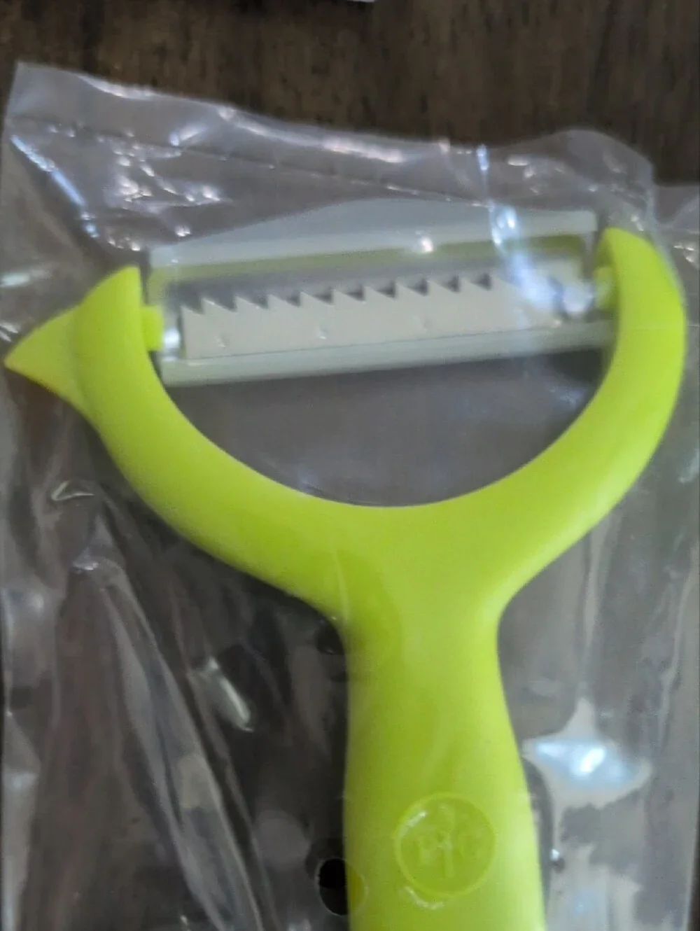 Pampered Chef 3-Piece Y-Peeler Set - Blue, Coral, Lime NWT